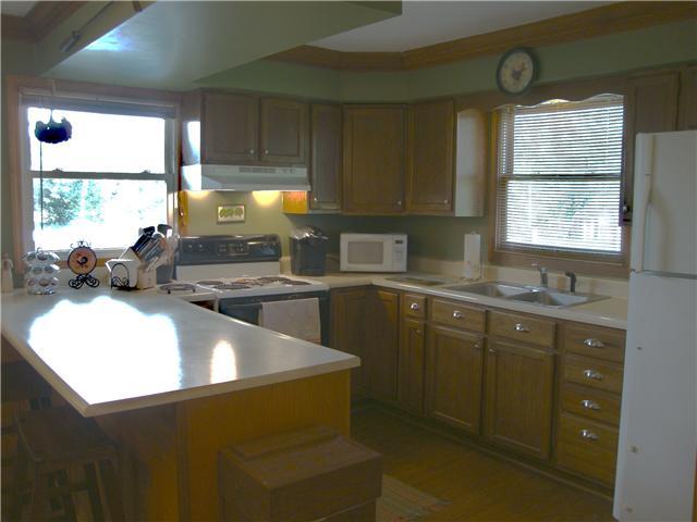 3028 Moore Road Anderson, IN 46011 - Photo 4 of 21 Gallery Image 4