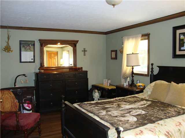 3028 Moore Road Anderson, IN 46011 - Photo 8 of 21 Gallery Image 8