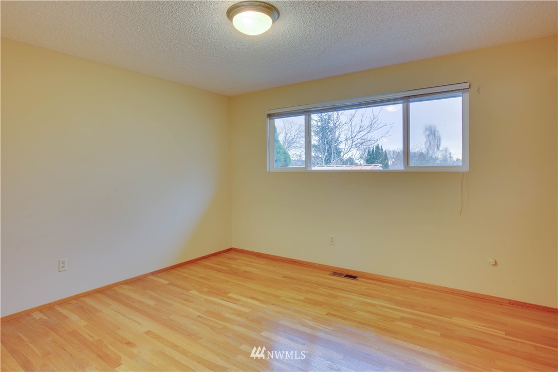 506 South 19th Street Renton, WA 98055 - Photo 14 of 25