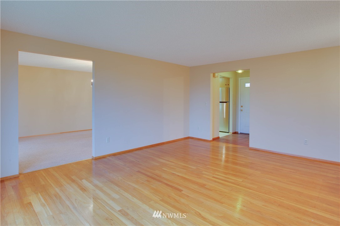 506 South 19th Street Renton, WA 98055 - Photo 5 of 25