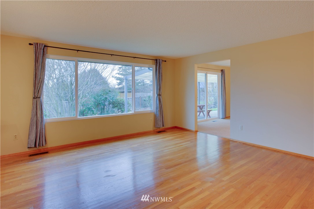 506 South 19th Street Renton, WA 98055 - Photo 7 of 25