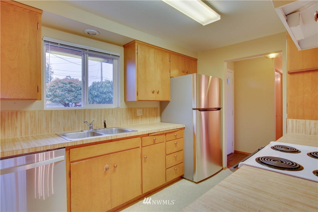 506 South 19th Street Renton, WA 98055 - Photo 10 of 25