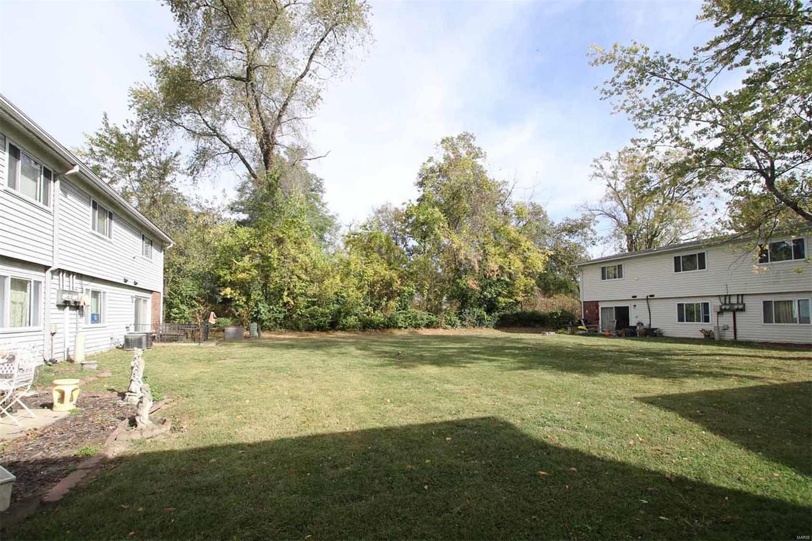 5310 Godfrey Road, Unit 30 Godfrey, IL 62035 - Photo 3 of 15 Gallery Image 3