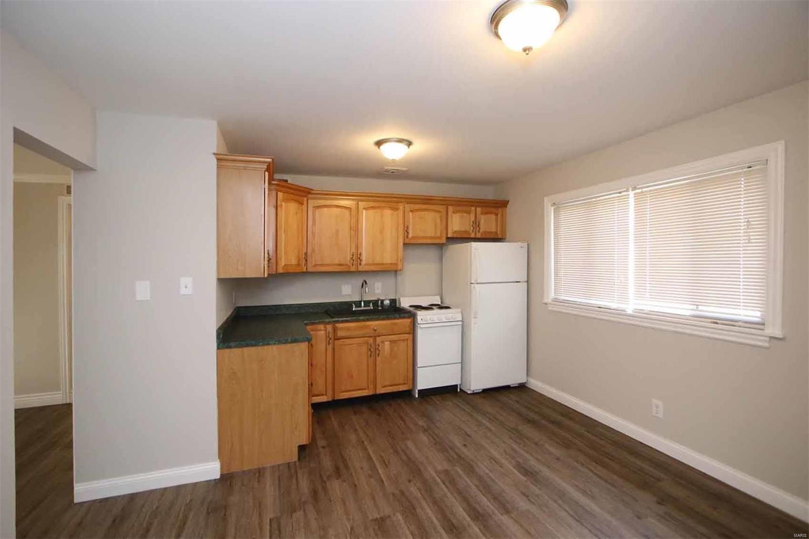 5310 Godfrey Road, Unit 30 Godfrey, IL 62035 - Photo 8 of 15 Gallery Image 8