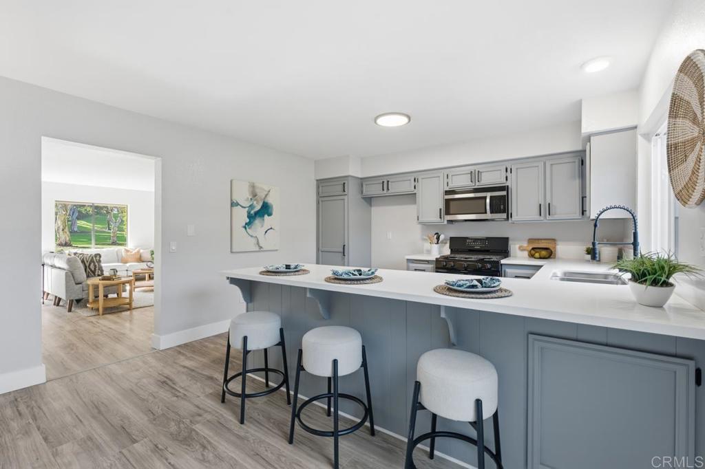 2705 Via Cardel Carlsbad, CA 92010 - Photo 15 of 57