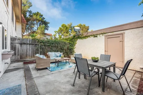 $774,900 | 2705 Via Cardel, Carlsbad, CA 92010