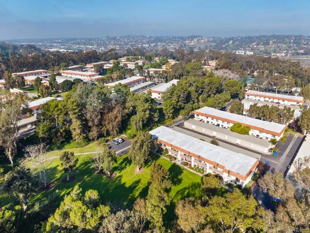 $774,900 | 2705 Via Cardel, Carlsbad, CA 92010