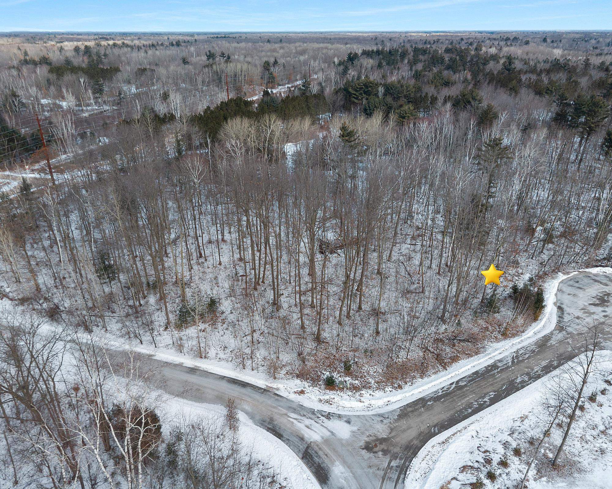 Omega Circle, Unit 13 Abrams, WI 54101 - Photo 3 of 7
