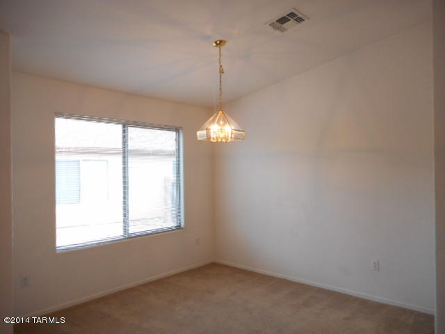 8404 West Benidorm Loop Tucson, AZ 85757 - Photo 13 of 33