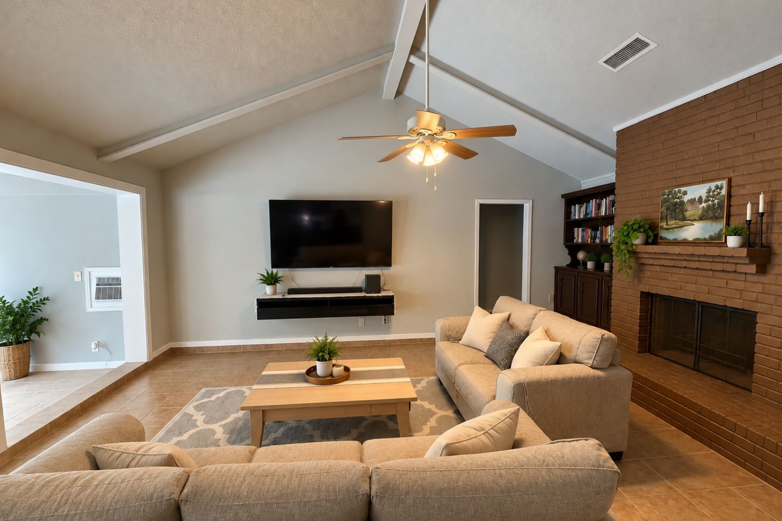 111 Rigby Owen Road Conroe, TX 77304 - Photo 10 of 41 Gallery Image 10