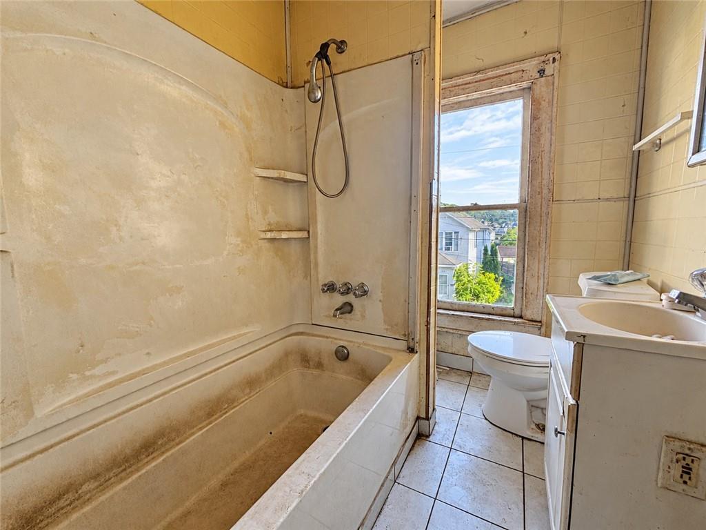 110 Cleveland Street Butler, PA 16001 - Photo 12 of 15 Gallery Image 12