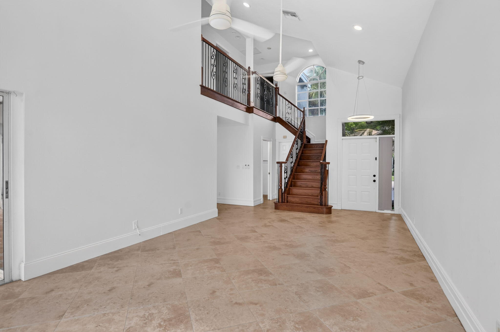 23338 La Vida Way Boca Raton, FL 33433 - Photo 12 of 52 Living Room