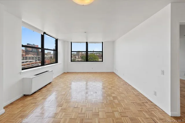 a view of empty room with window