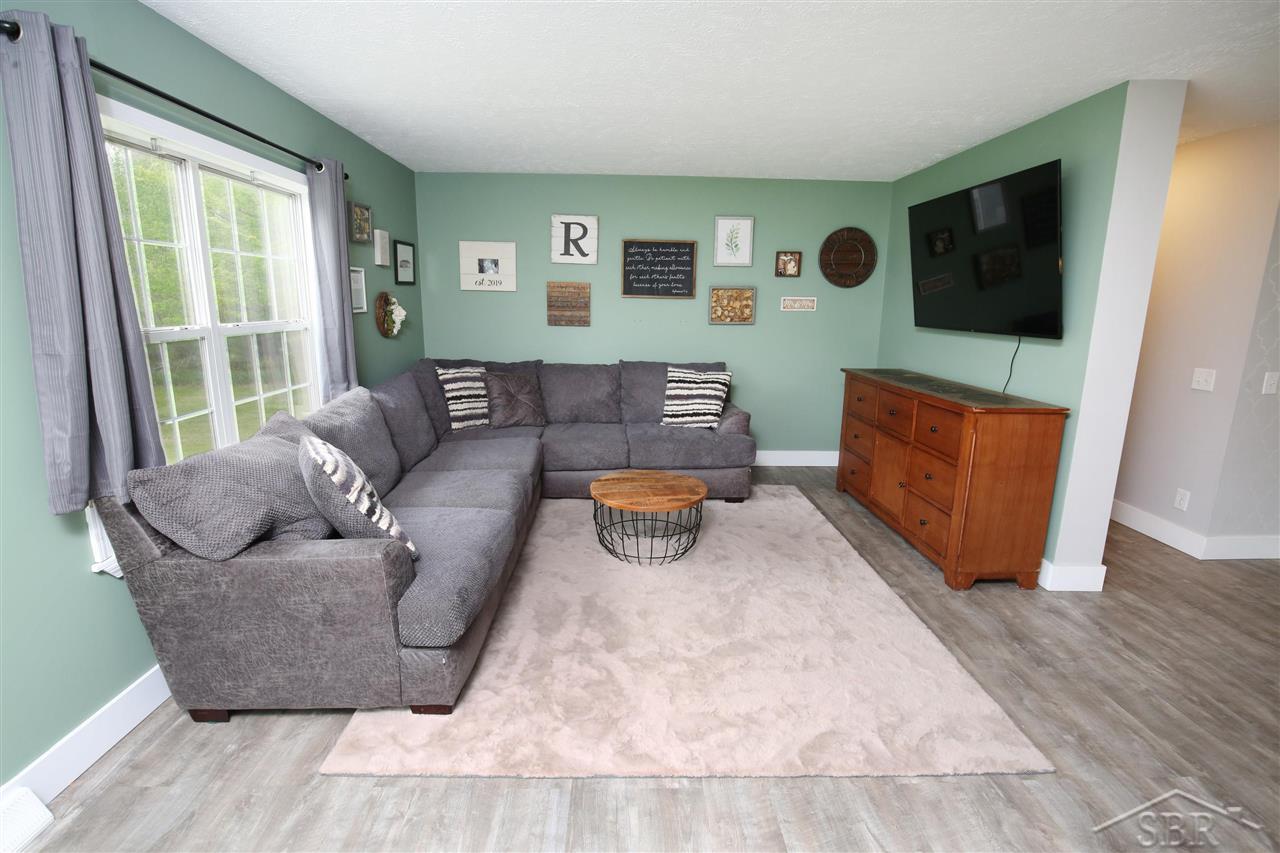 3333 East Shaffer Road Midland, MI 48642 - Photo 3 of 36