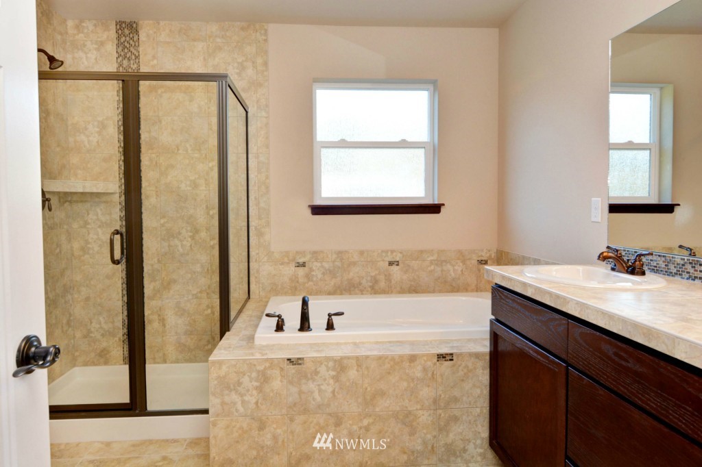 1023 Kentish Road Lynnwood, WA 98036 - Photo 16 of 25