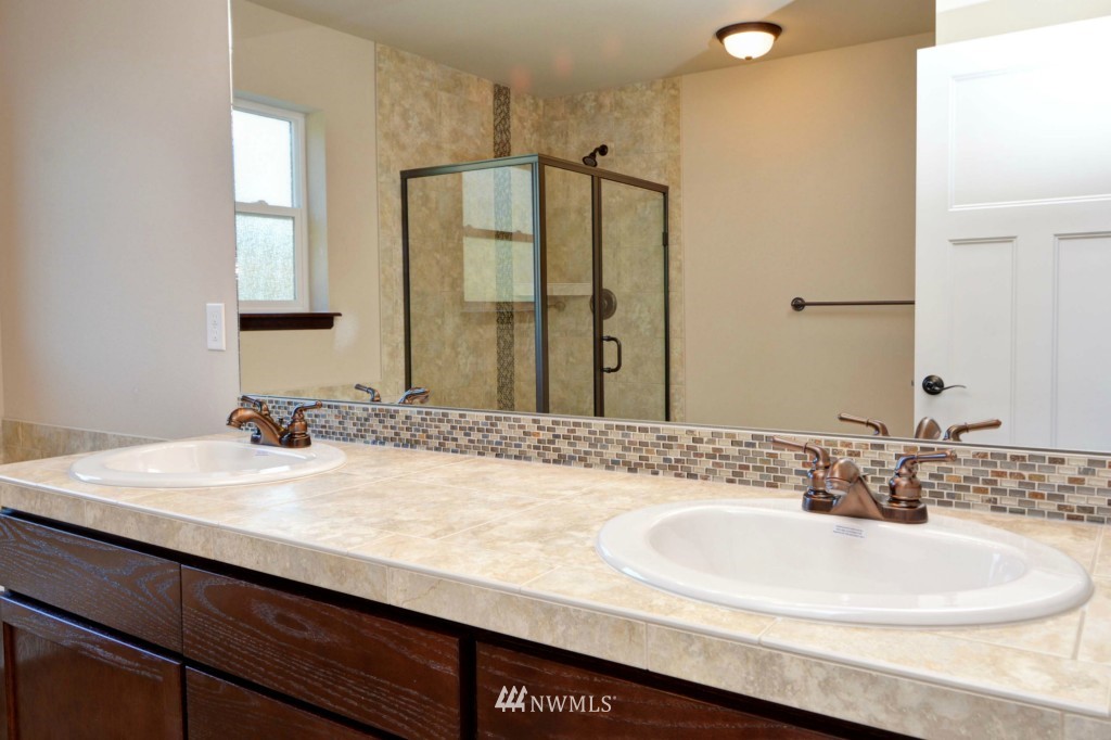 1023 Kentish Road Lynnwood, WA 98036 - Photo 17 of 25