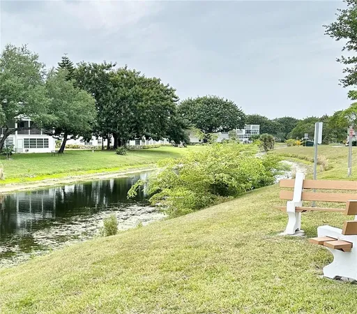 $115,000 | 285 Oakridge Q, Unit 285, Deerfield Beach, FL 33442