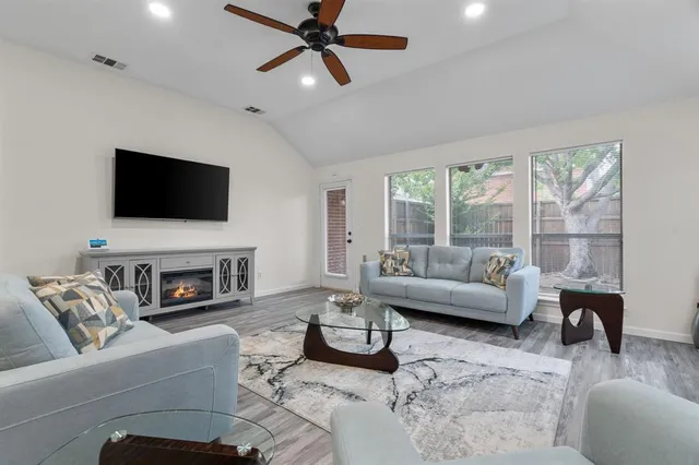 $425,000 | 2145 Chapman Drive, Carrollton, TX 75010