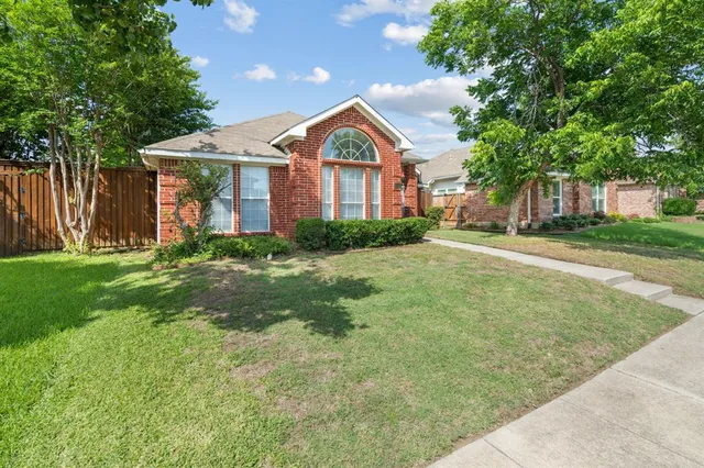 $425,000 | 2145 Chapman Drive, Carrollton, TX 75010