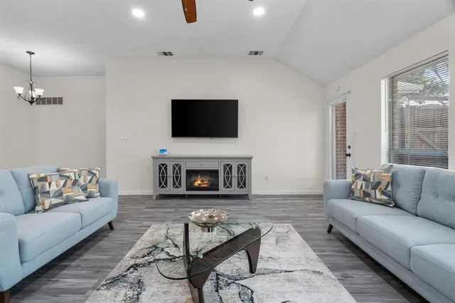 $425,000 | 2145 Chapman Drive, Carrollton, TX 75010