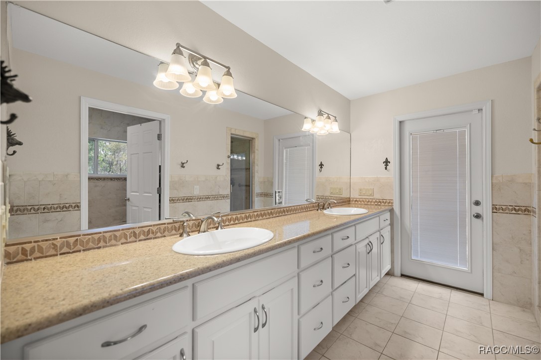 4817 Riverside Drive Yankeetown, FL 34498 - Photo 53 of 64