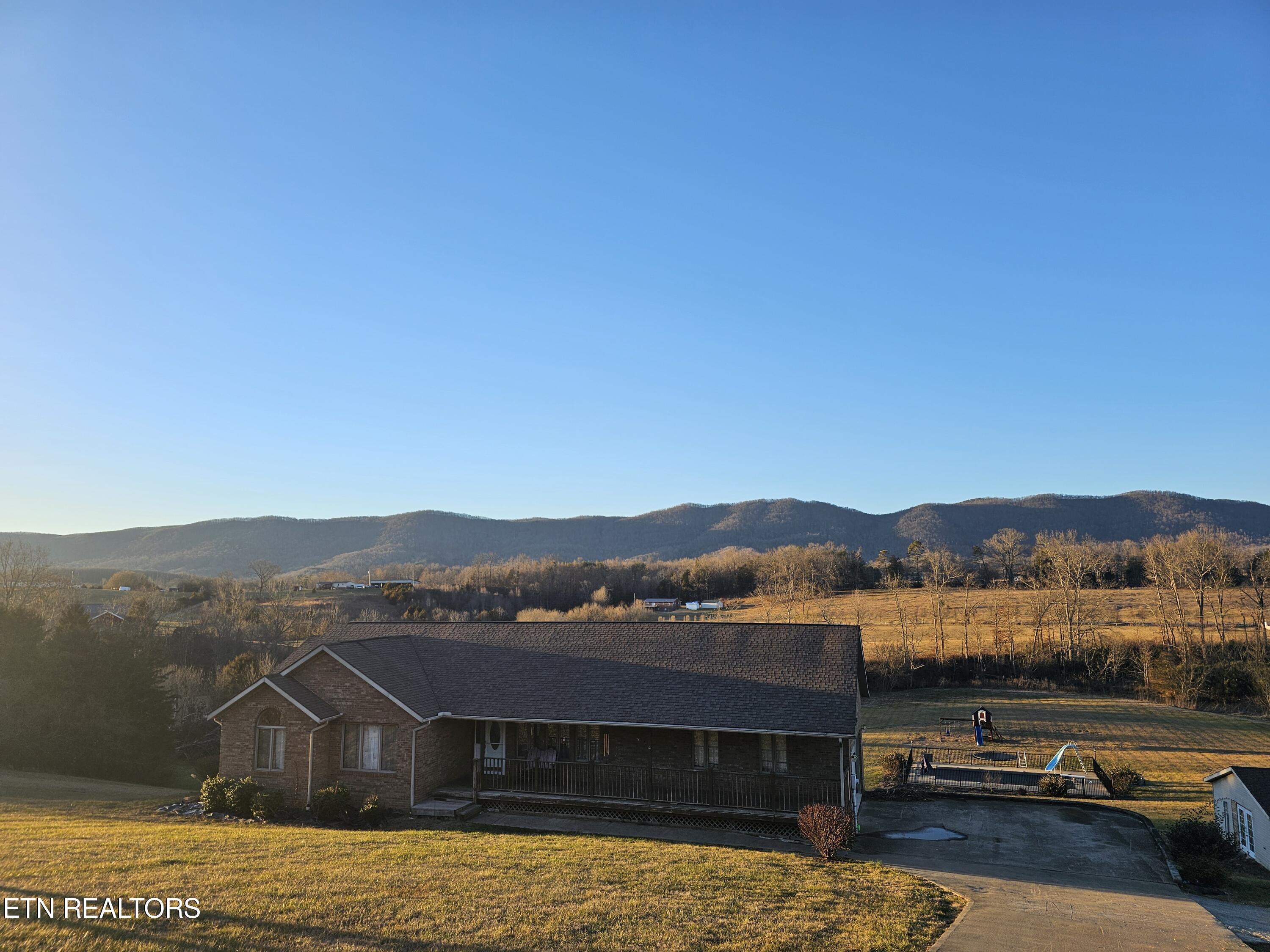2734 Back Valley Road Speedwell, TN 37870 - Photo 1 of 42 1000023038