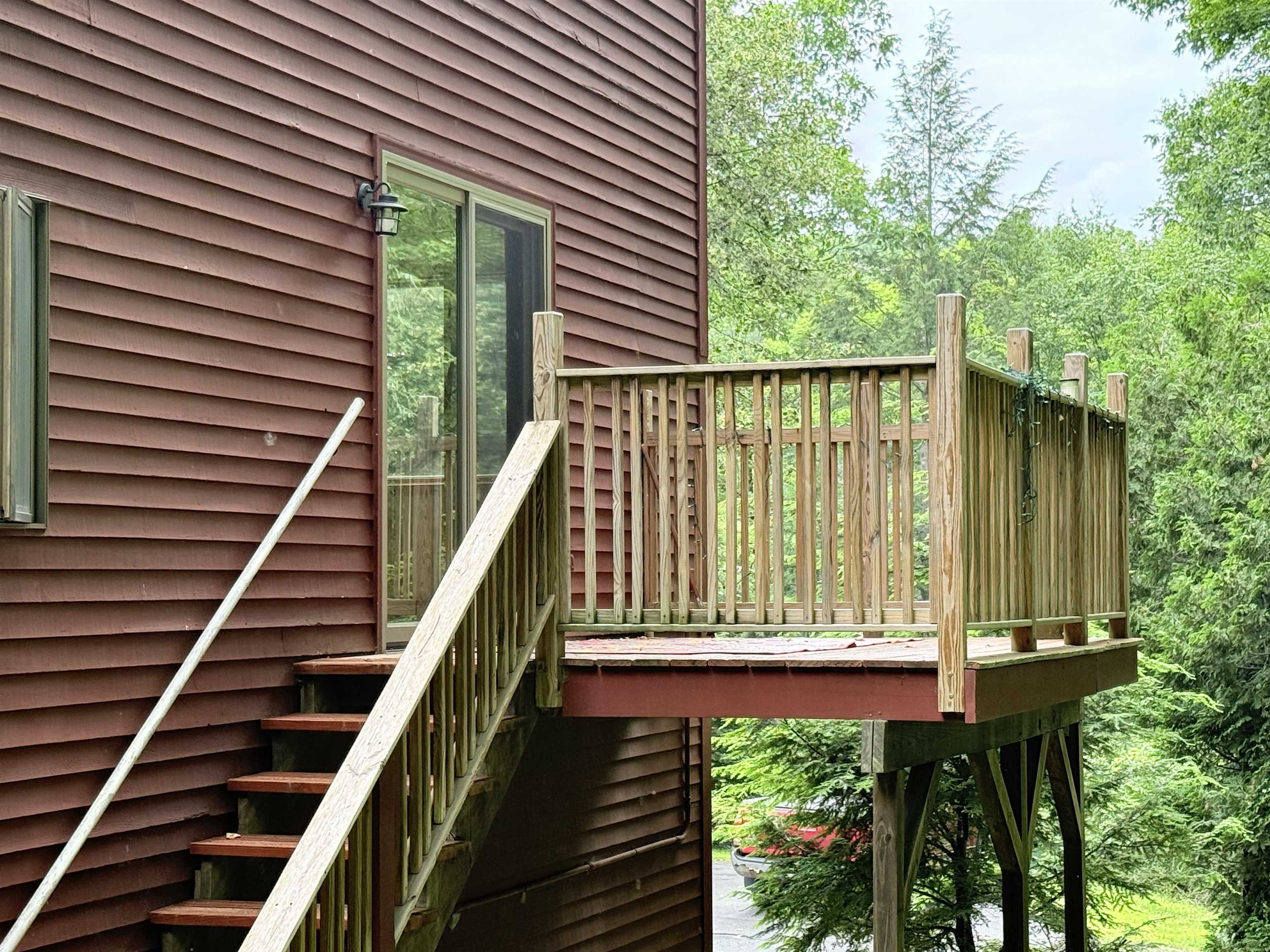 23 Robin Way Brattleboro, VT 05301 - Photo 3 of 24