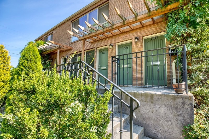 1021 North 50th Street Seattle, WA 98103 - Photo 1 of 24 Gallery Image 1