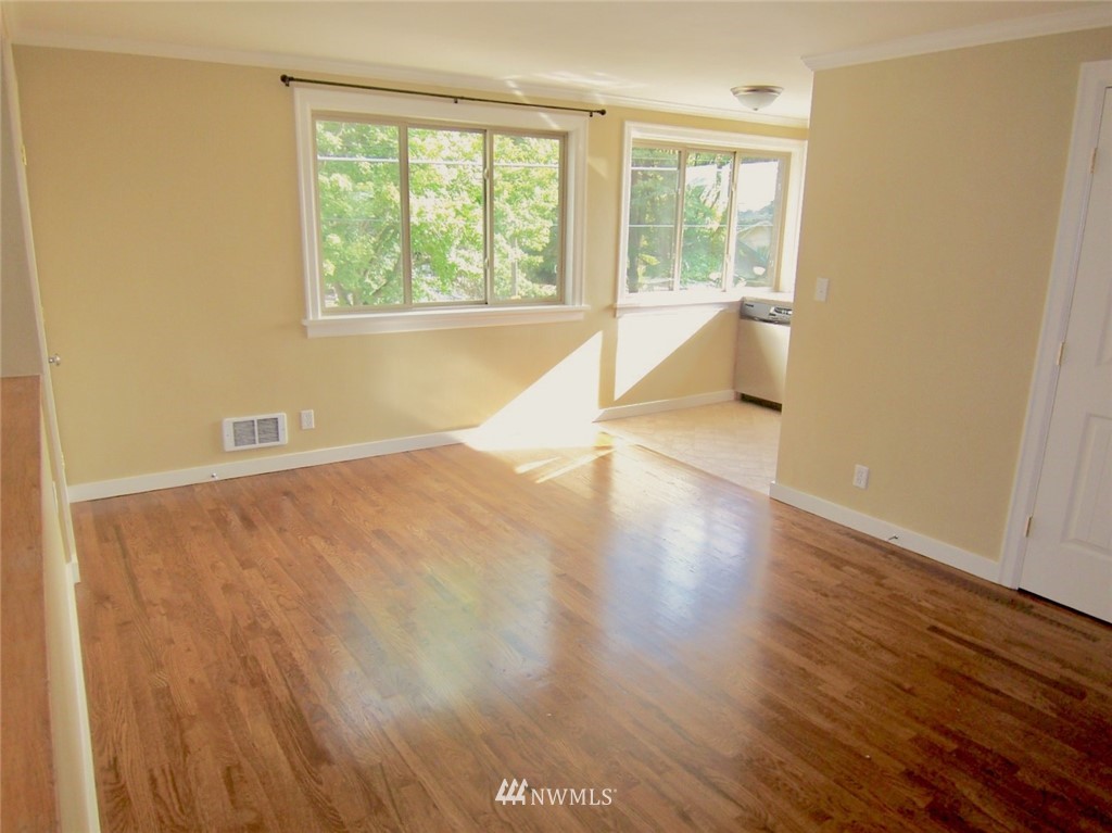 1021 North 50th Street Seattle, WA 98103 - Photo 12 of 24 Gallery Image 12