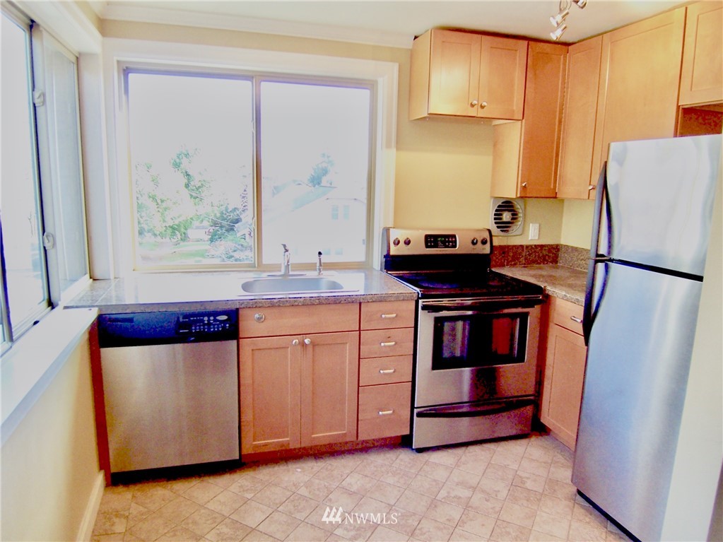 1021 North 50th Street Seattle, WA 98103 - Photo 13 of 24 Gallery Image 13