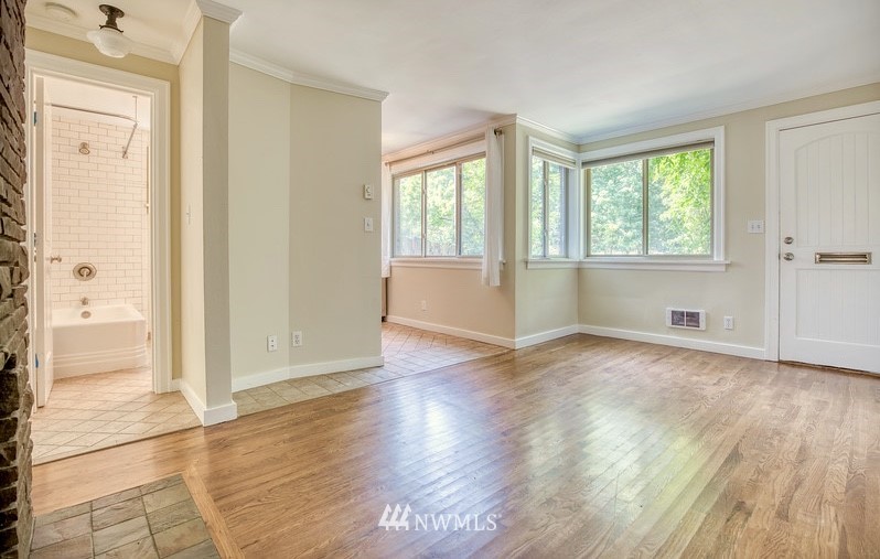 1021 North 50th Street Seattle, WA 98103 - Photo 14 of 24 Gallery Image 14