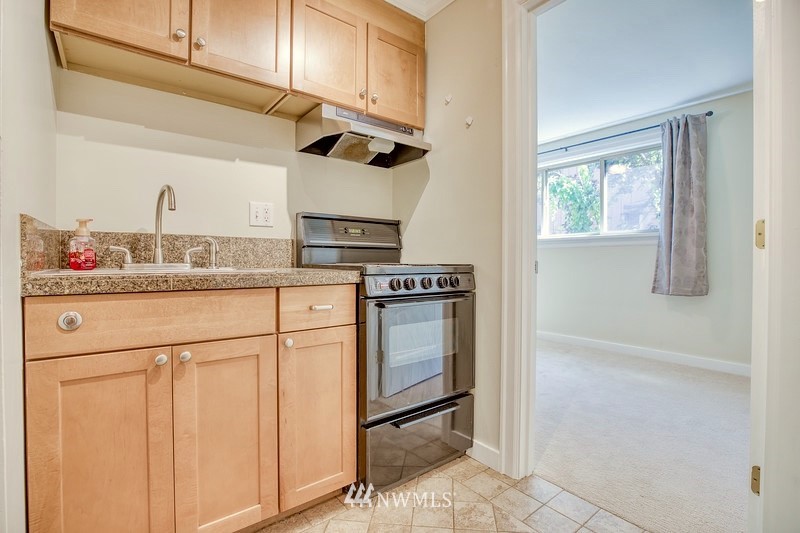 1021 North 50th Street Seattle, WA 98103 - Photo 16 of 24 Gallery Image 16