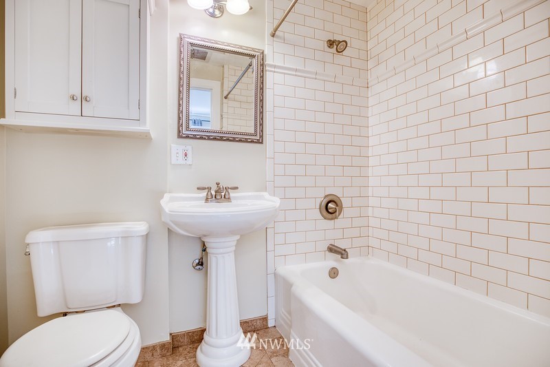 1021 North 50th Street Seattle, WA 98103 - Photo 19 of 24 Gallery Image 19