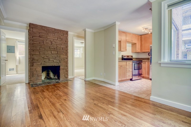 1021 North 50th Street Seattle, WA 98103 - Photo 4 of 24 Gallery Image 4