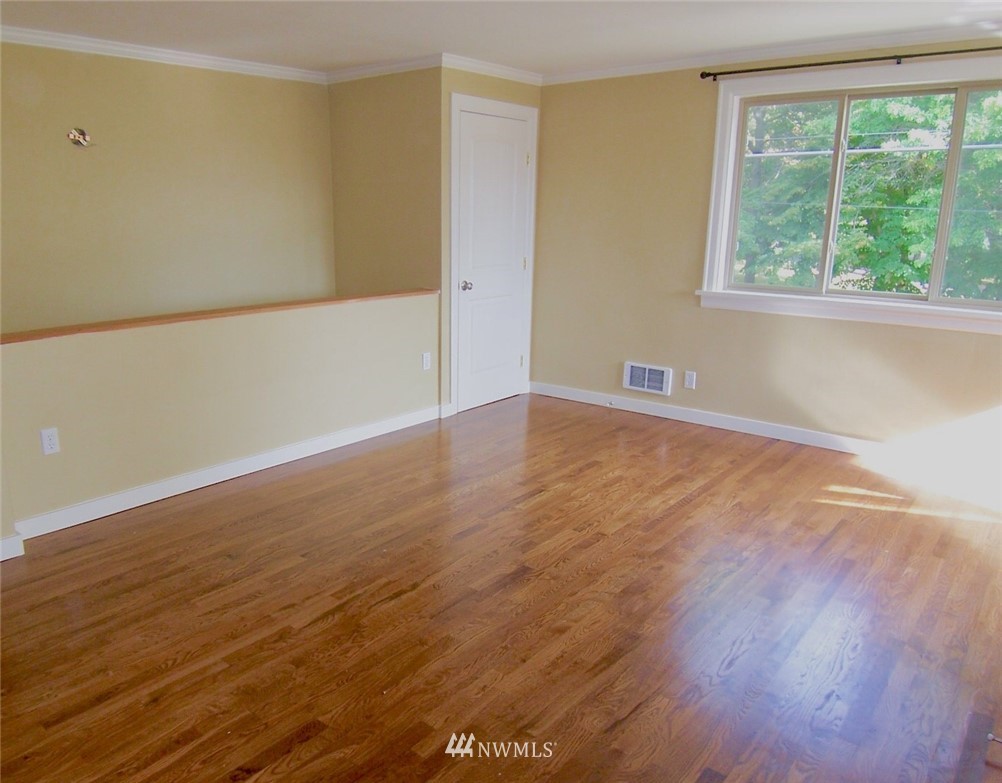 1021 North 50th Street Seattle, WA 98103 - Photo 9 of 24 Gallery Image 9