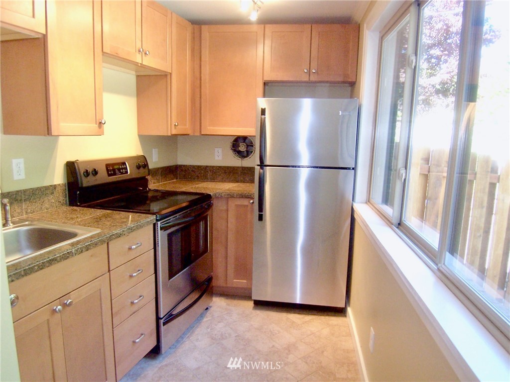 1021 North 50th Street Seattle, WA 98103 - Photo 10 of 24 Gallery Image 10