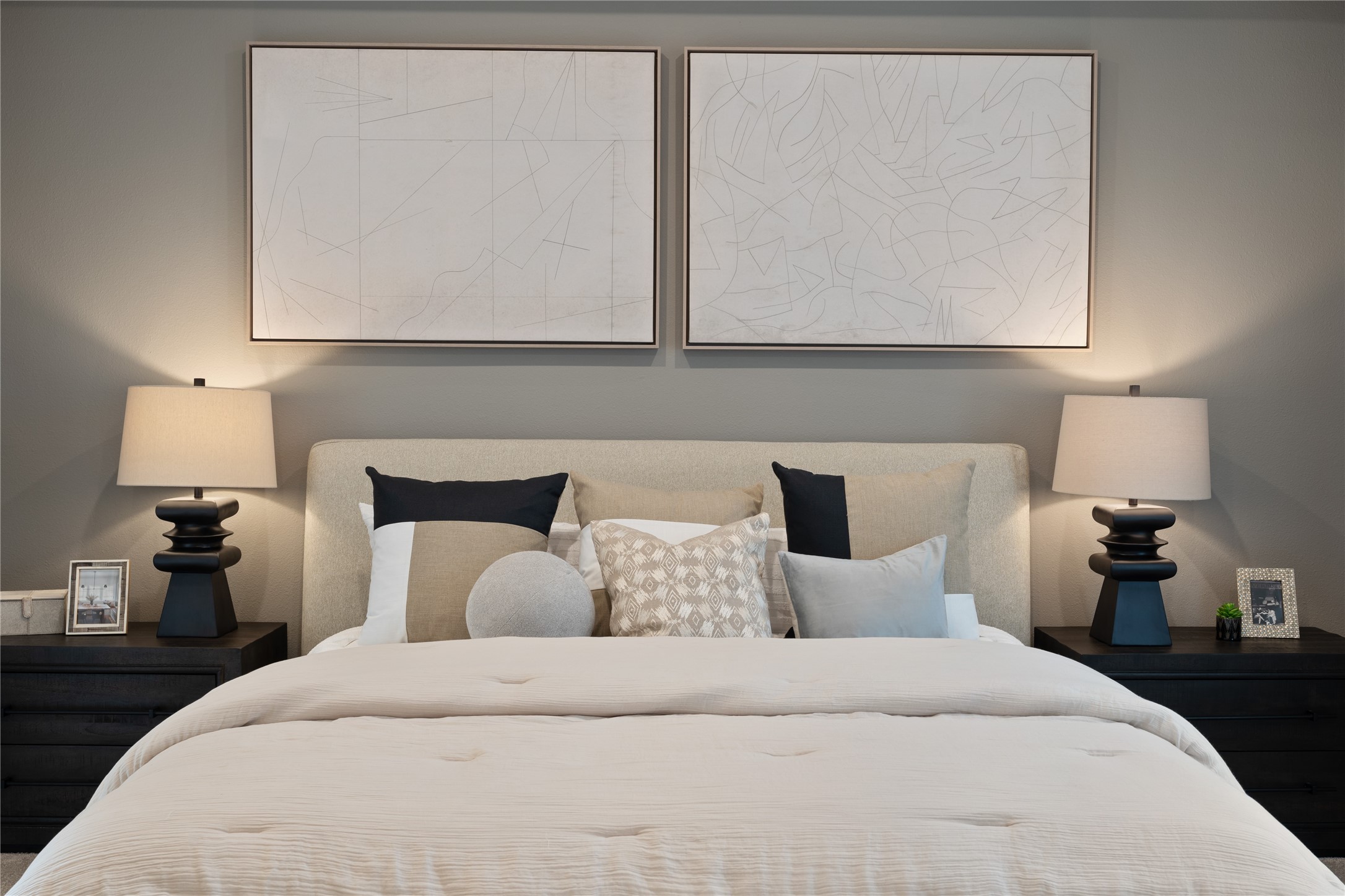 813 Green Ash Way Hempstead, TX 77445 - Photo 18 of 41 a bedroom with bed and window