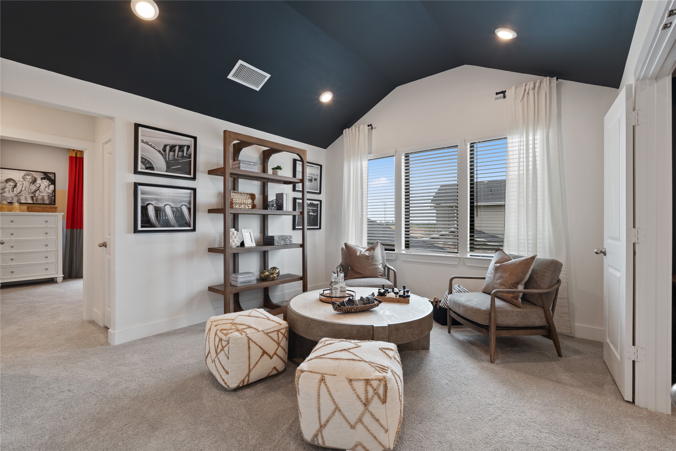 813 Green Ash Way Hempstead, TX 77445 - Photo 28 of 41 a living room with furniture and large windows