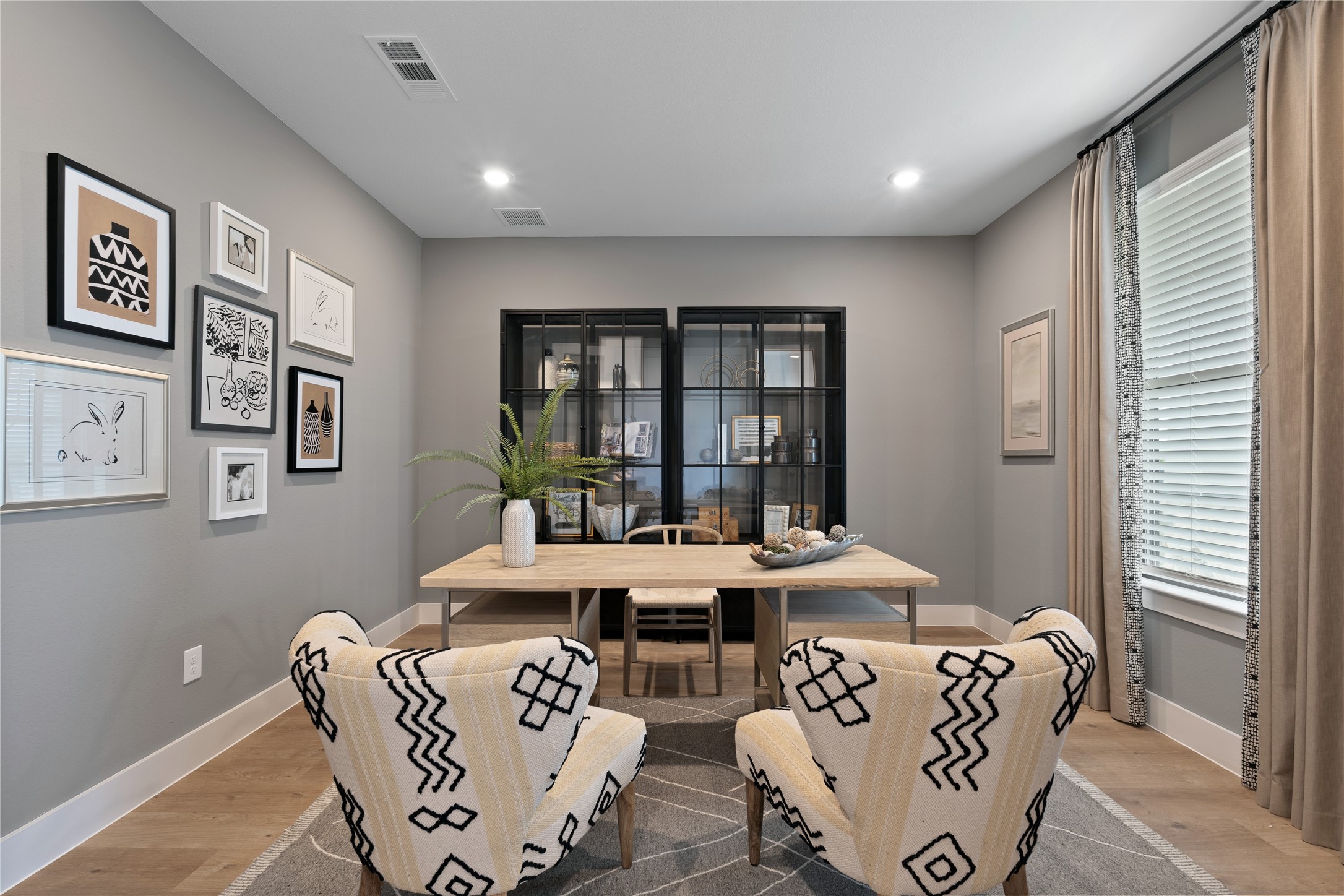 813 Green Ash Way Hempstead, TX 77445 - Photo 4 of 41 a view of a dining room with furniture