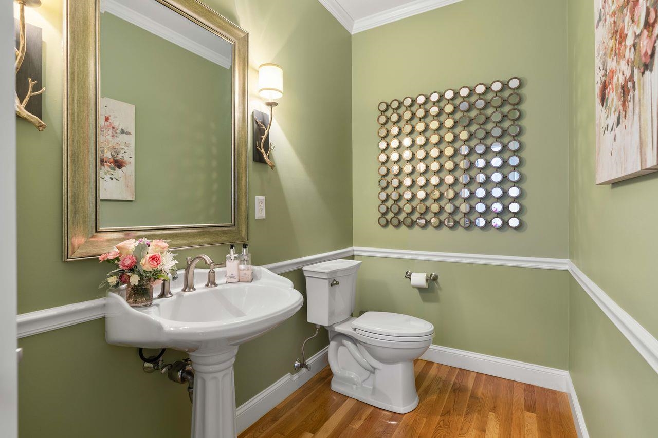 27 McAfee Farm Road Bedford, NH 03110 - Photo 17 of 53