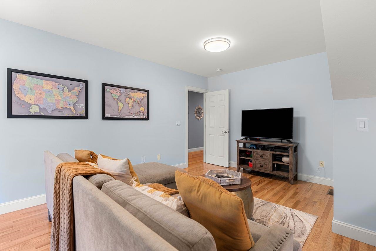 27 McAfee Farm Road Bedford, NH 03110 - Photo 27 of 53