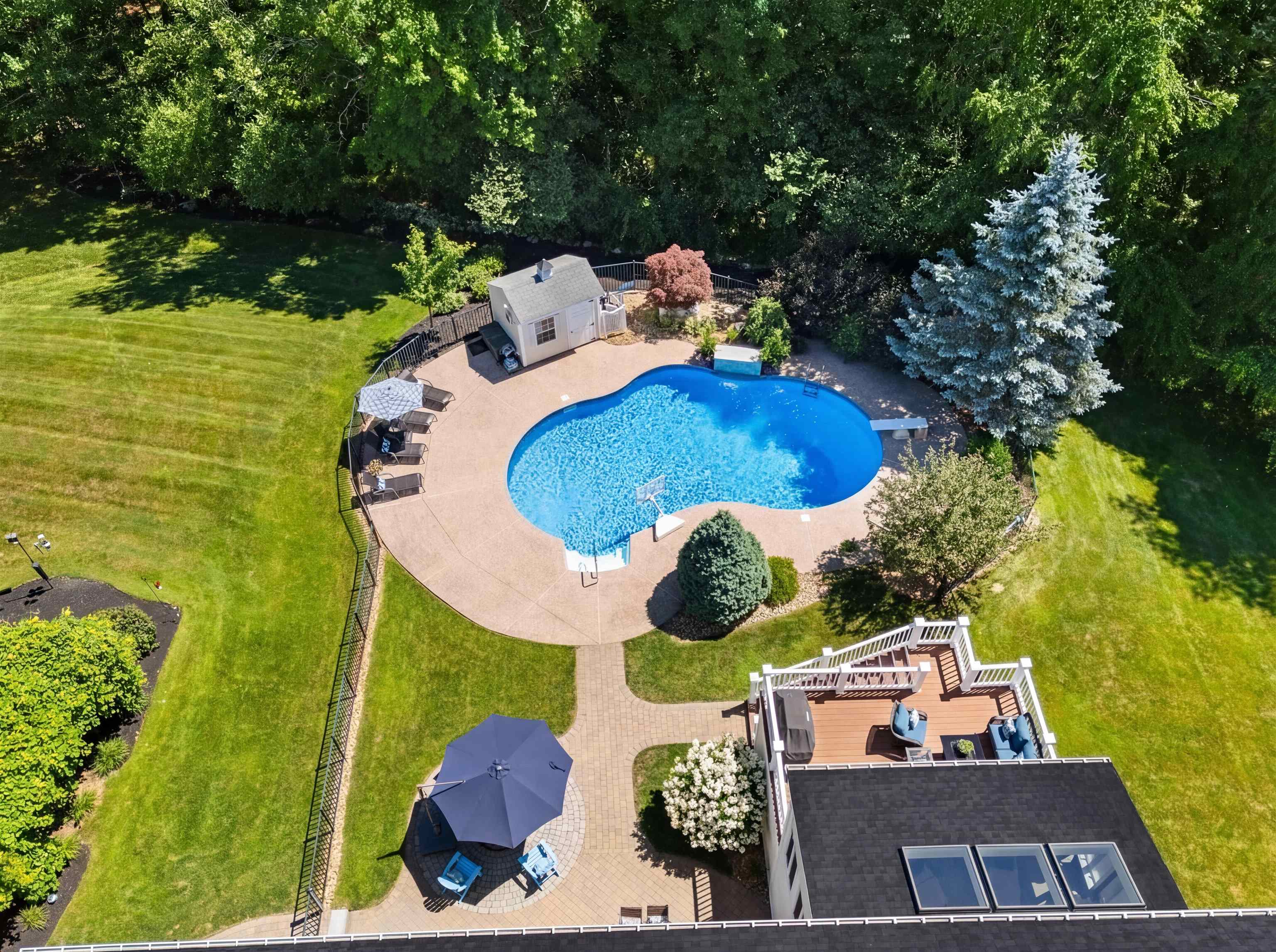 27 McAfee Farm Road Bedford, NH 03110 - Photo 45 of 53