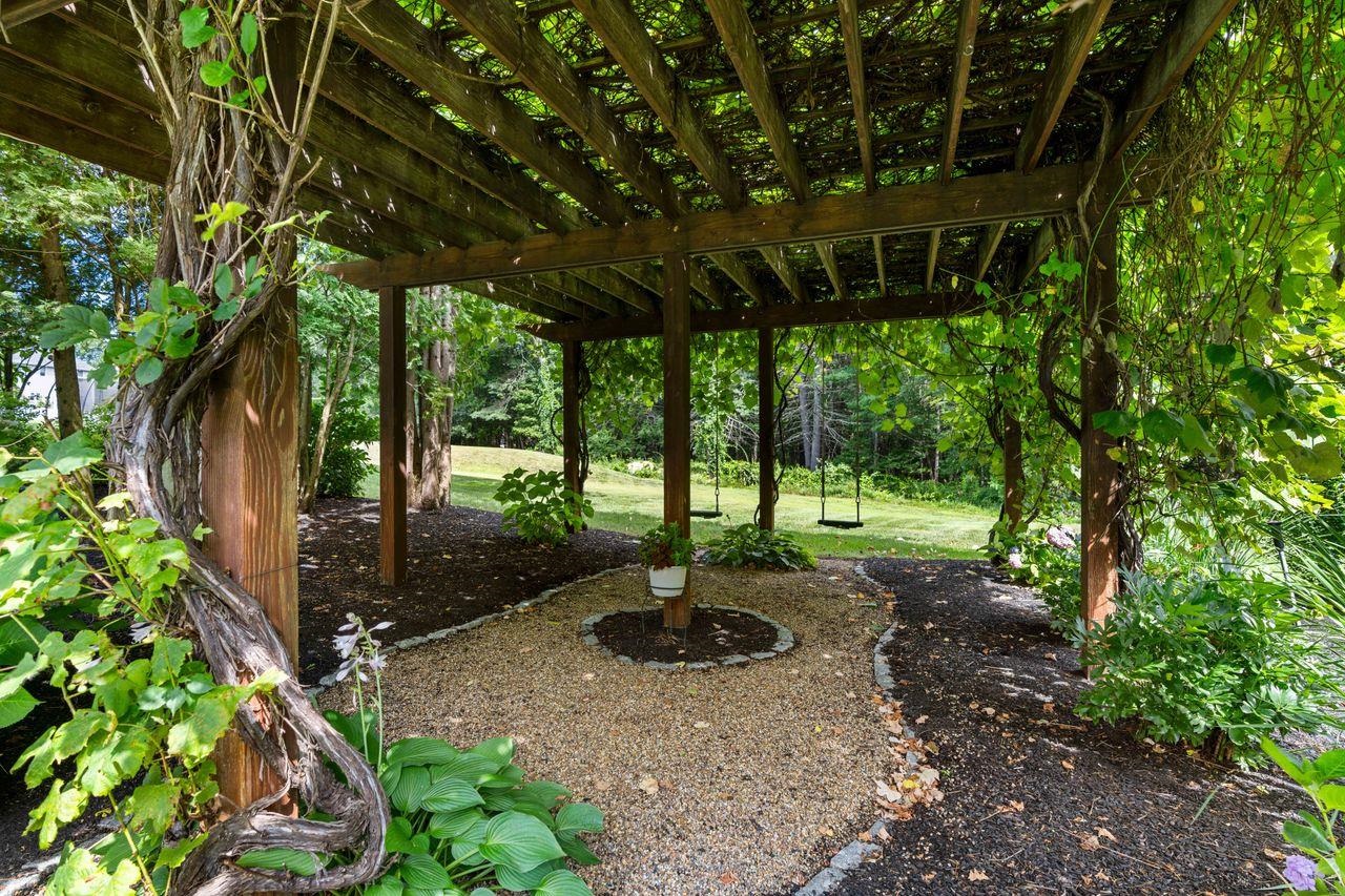 27 McAfee Farm Road Bedford, NH 03110 - Photo 47 of 53