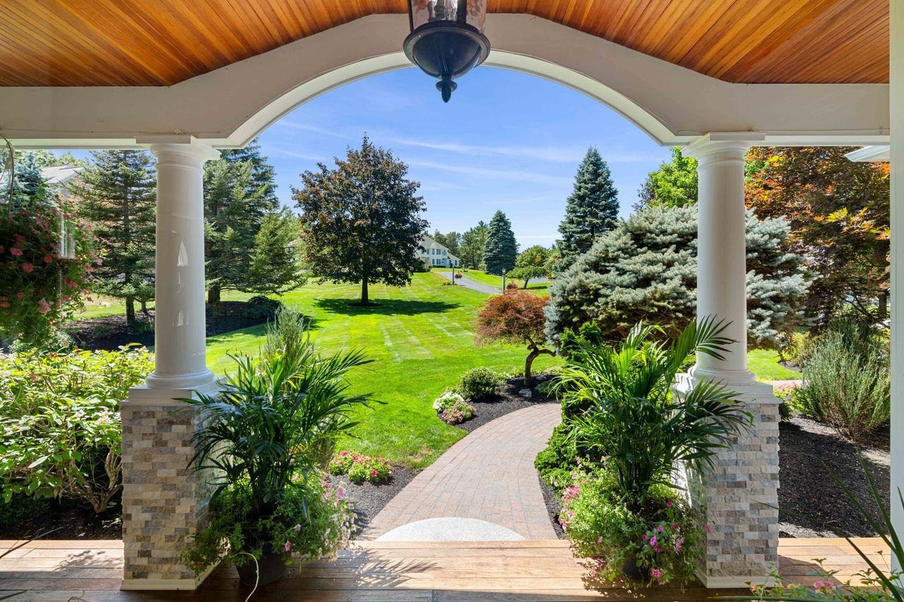 27 McAfee Farm Road Bedford, NH 03110 - Photo 5 of 53