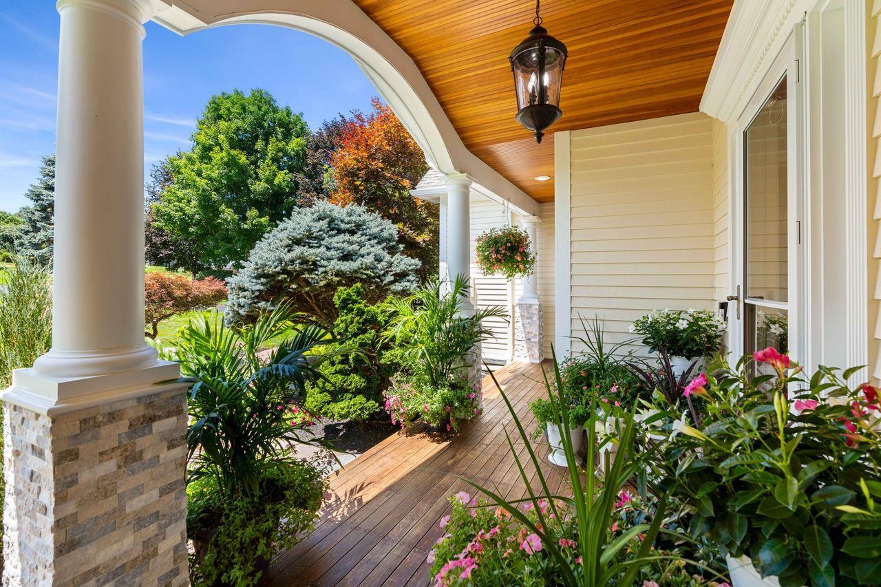 27 McAfee Farm Road Bedford, NH 03110 - Photo 6 of 53