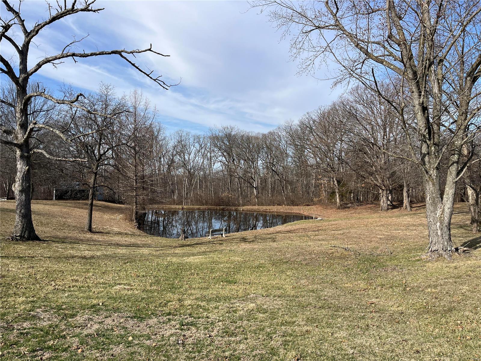 7 West Loop Road Winfield, MO 63389 - Photo 2 of 26