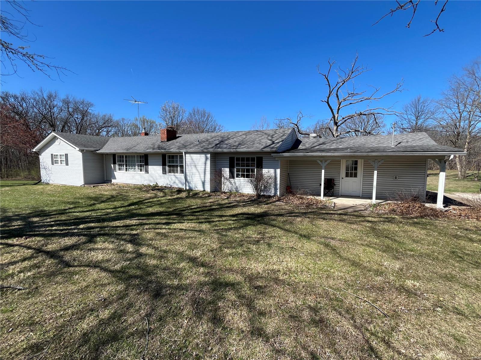 7 West Loop Road Winfield, MO 63389 - Photo 23 of 26