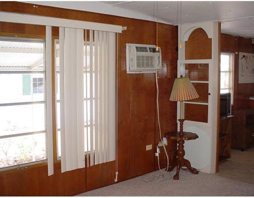 7150 Southeast Ridgeway Terrace Hobe Sound, FL 33455 - Photo 4 of 8 Gallery Image 4