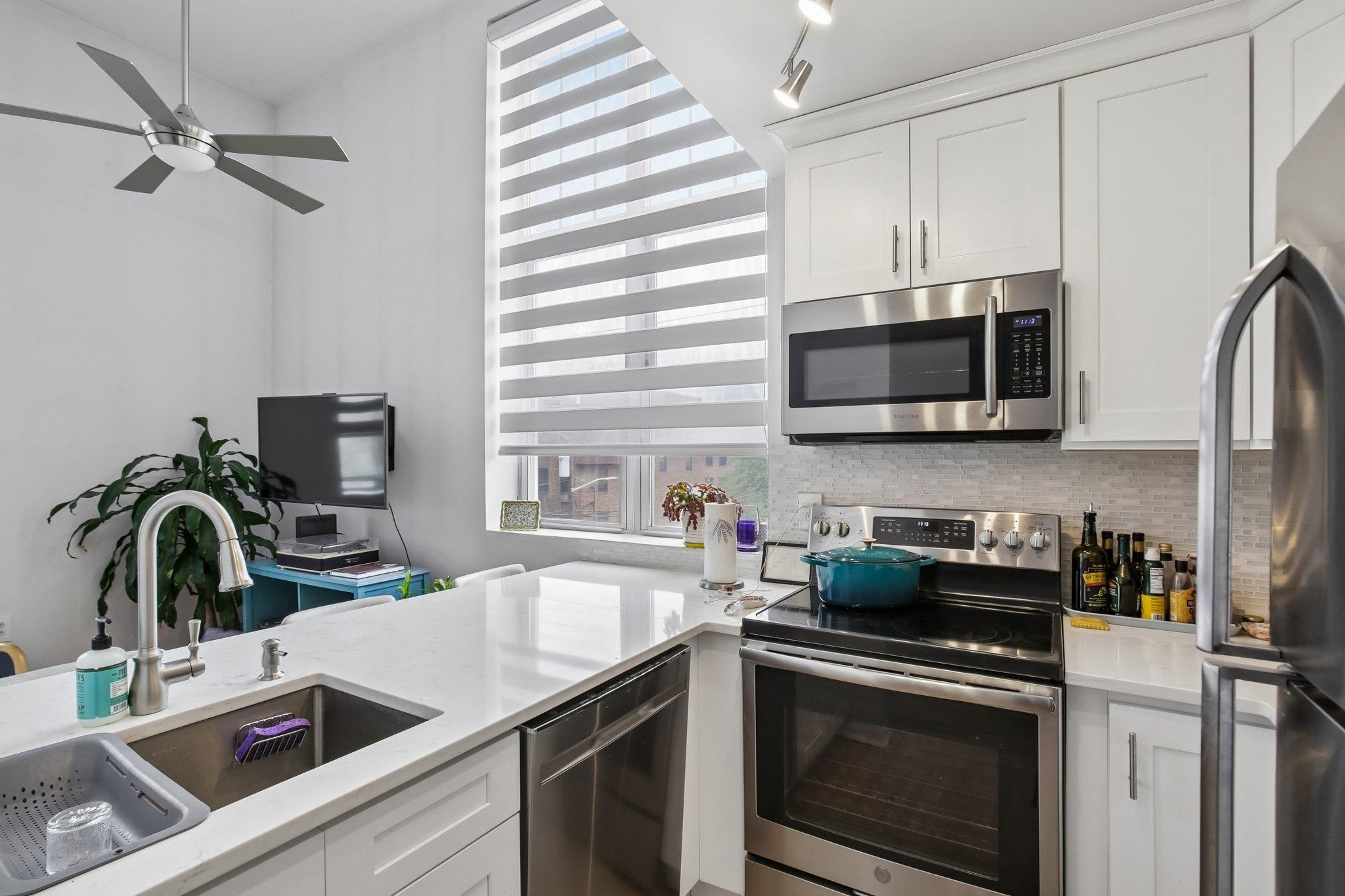 450 7th Street, Unit 2D Hoboken, NJ 07030 - Photo 9 of 16
