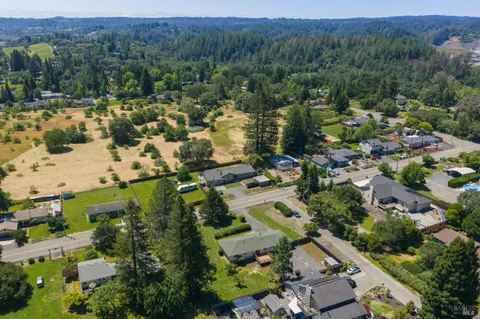 $789,000 | 6830 Giusti Road, Forestville, CA 95436